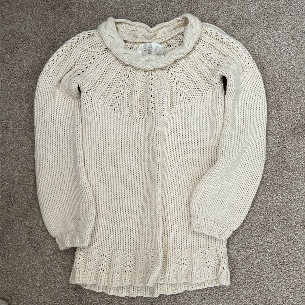 Old Navy Cream Cable Yoke Crewneck Sweater